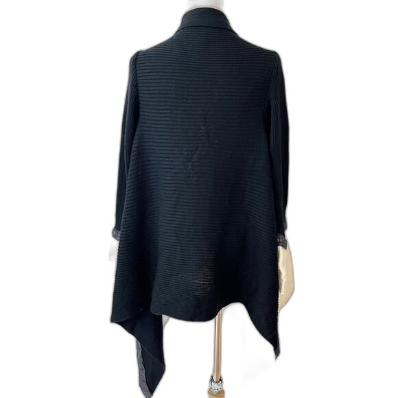 DikTons Barcelona Waterfall Cardigan Sweater Medium Merino Wool Black Cream - Picture 2 of 7